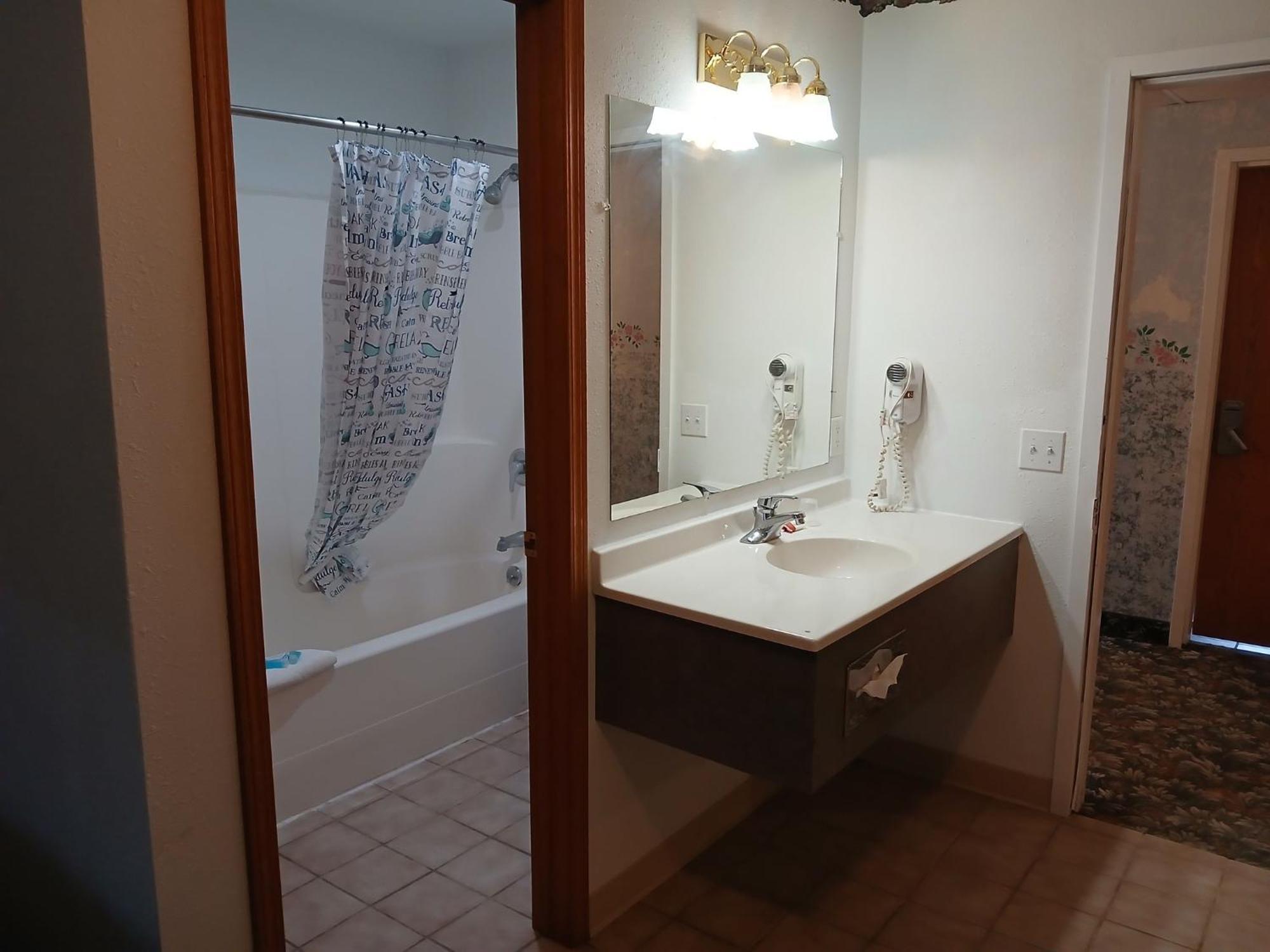 Glacier Gateway Inn Cut Bank Εξωτερικό φωτογραφία